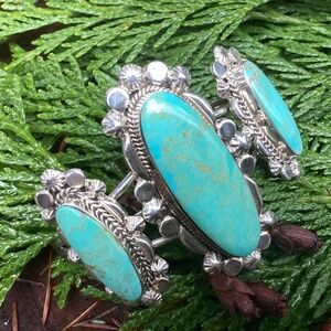Stunning NA Navajo Signed David Lopez Sterling Silver & Turquoise Cuff Bracelet